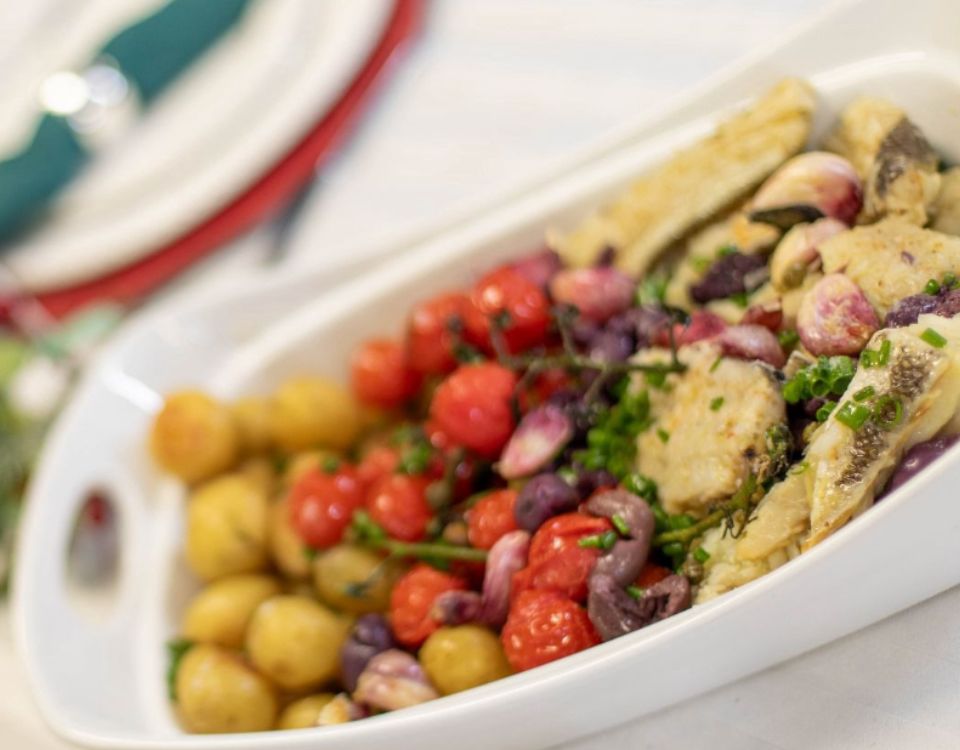 Bacalhau na Páscoa: especialista em Gastronomia do CEUB ensina receita para confitar o peixe para a Semana Santa.