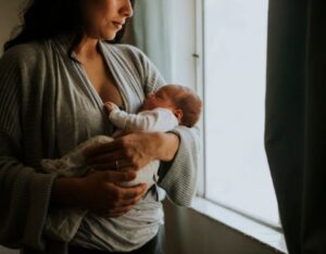 Maternidade: Problemas de saúde no pós-parto exigem atenção