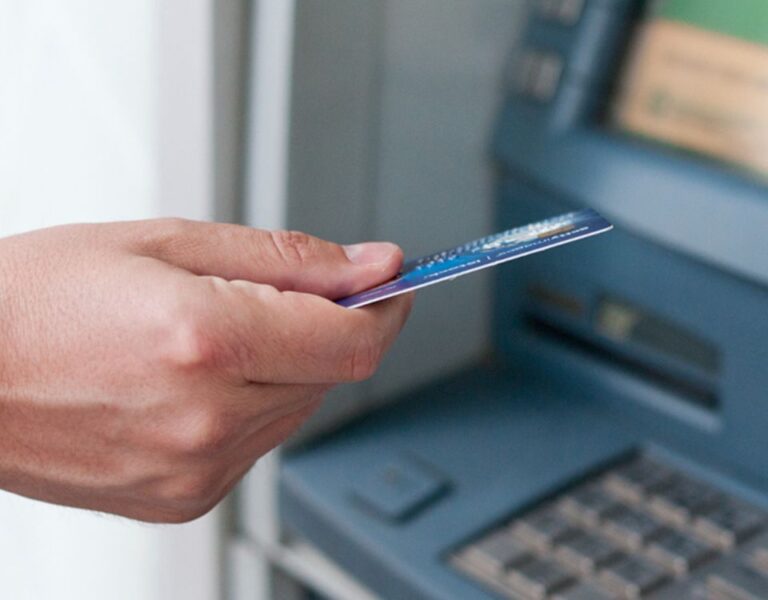 TJMG condena instituição bancária por descontos indevidos de aposentadoria