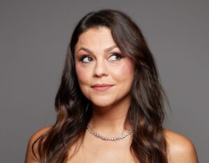 Bruna Louise chega a BH com seu novo show “O que passa na cabeça dela”, de 10 a 13 de julho