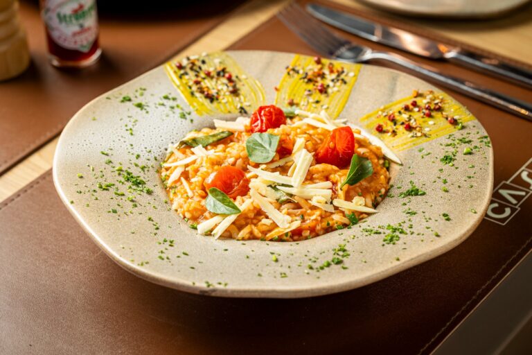 Menu executivo ganha espaço no almoço dos restaurantes do Belvedere, em BH