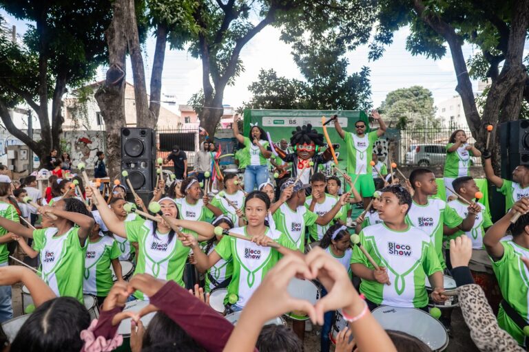 Bloco Show Kids leva música e dança a comunidades periféricas de Belo Horizonte